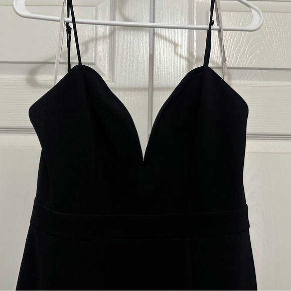 Beautiful black dress!! - Picture 2 of 6